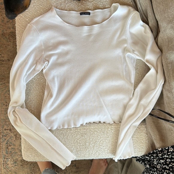 White long sleeve - Picture 2 of 2